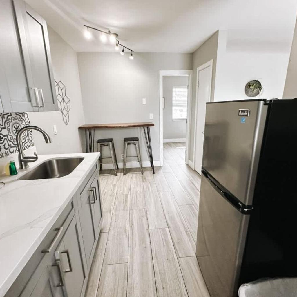 Photograph of Rustic Retreats Modern 1BR for 4 guests in the heart of Fort Lauderdale