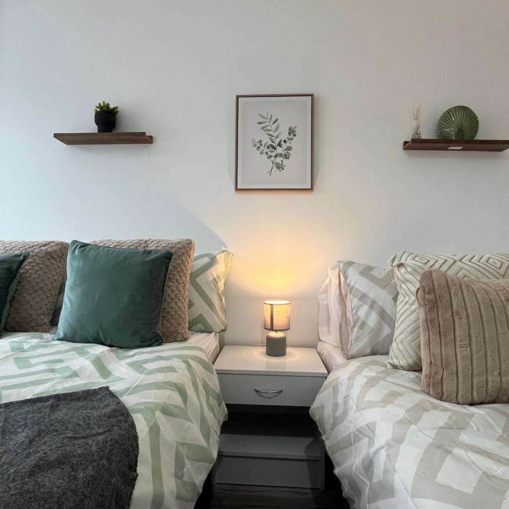 Photograph of 1BR-2 Double Beds-Sleeps 6-Perfect for Long Stays