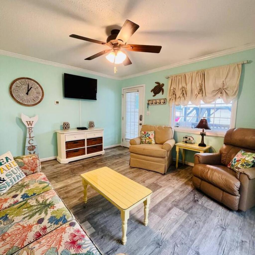 Photograph of N20 Beach Happy Cottage