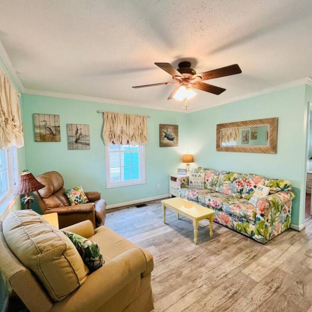 Photograph of N20 Beach Happy Cottage