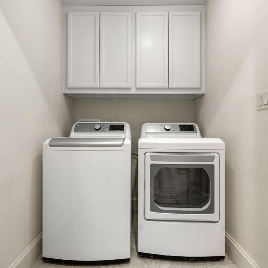 Photograph of Modern Luxury Townhome in Uptown Galleria