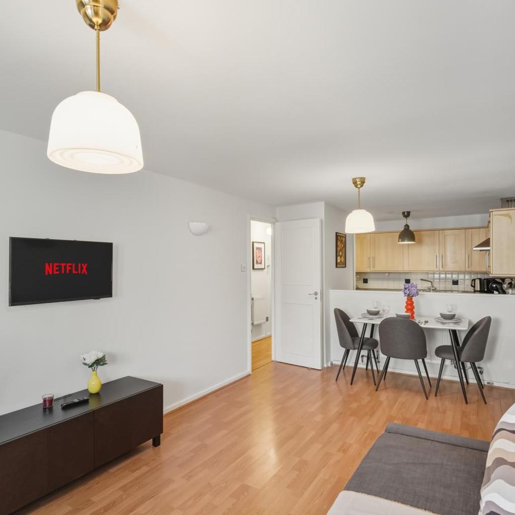 Photograph of Central London 1-Bed Apartment Near Farringdon & Barbican