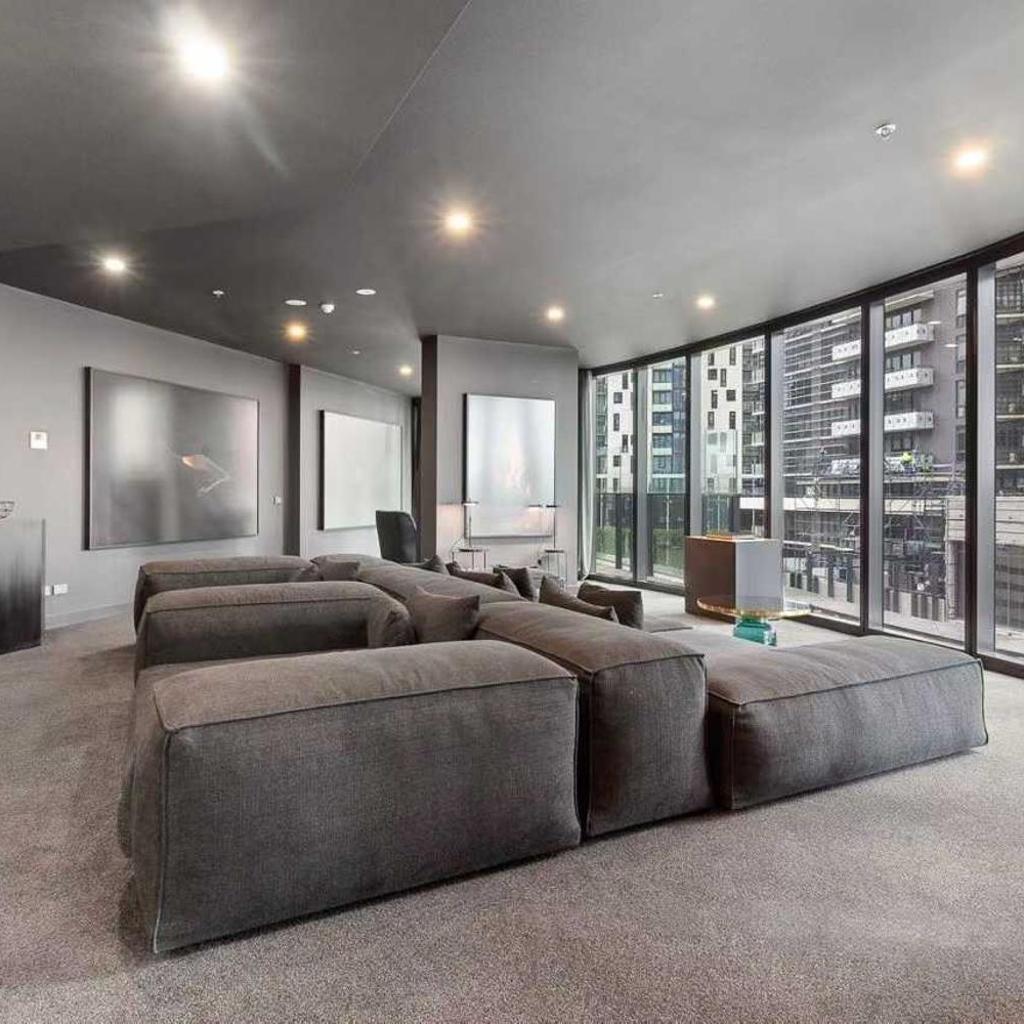 Photograph of Shadow Play BPM Southbank- Stylish 2Bed with Yarra River View