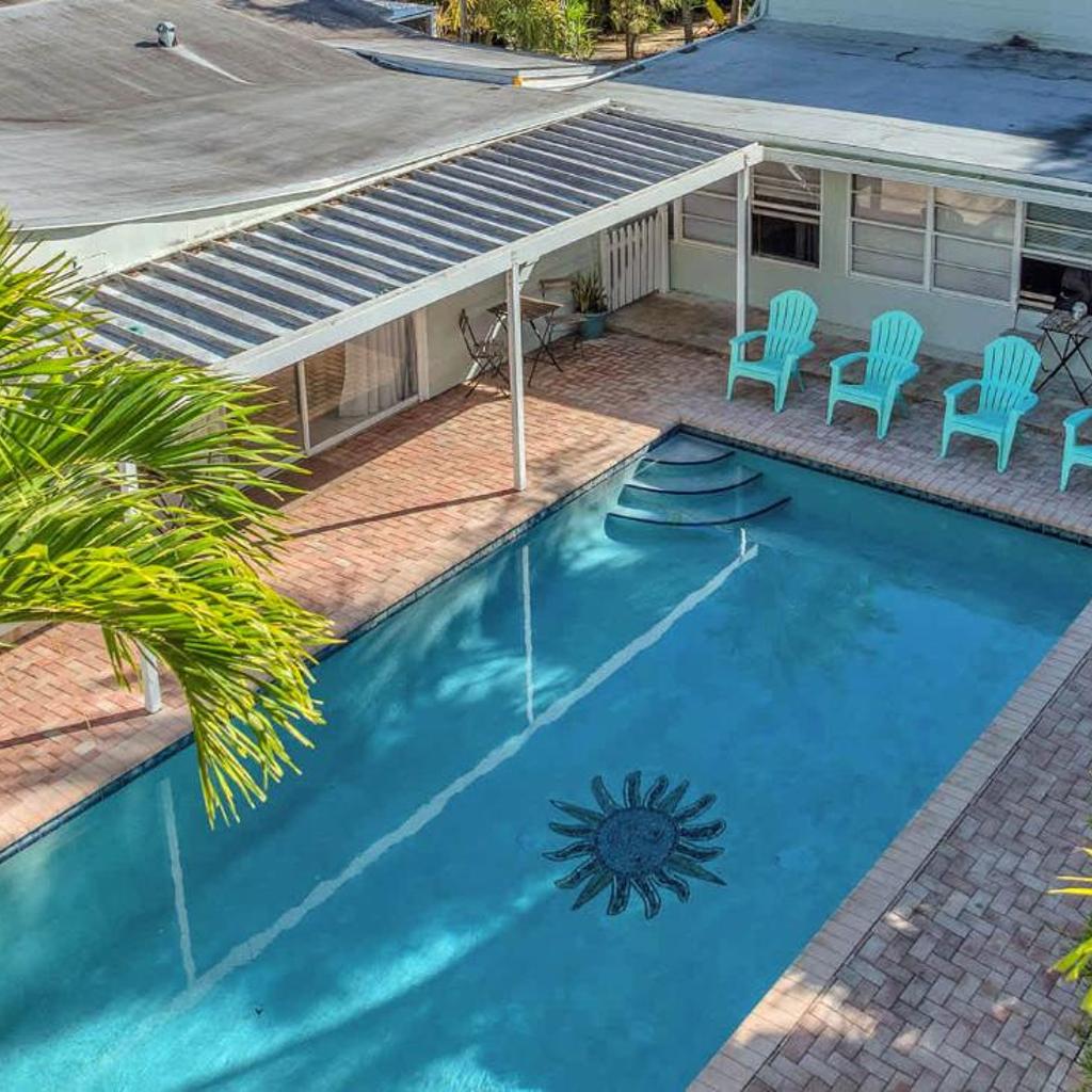 Photograph of The Jute Box - Pool - Waterview - Wilton Drive