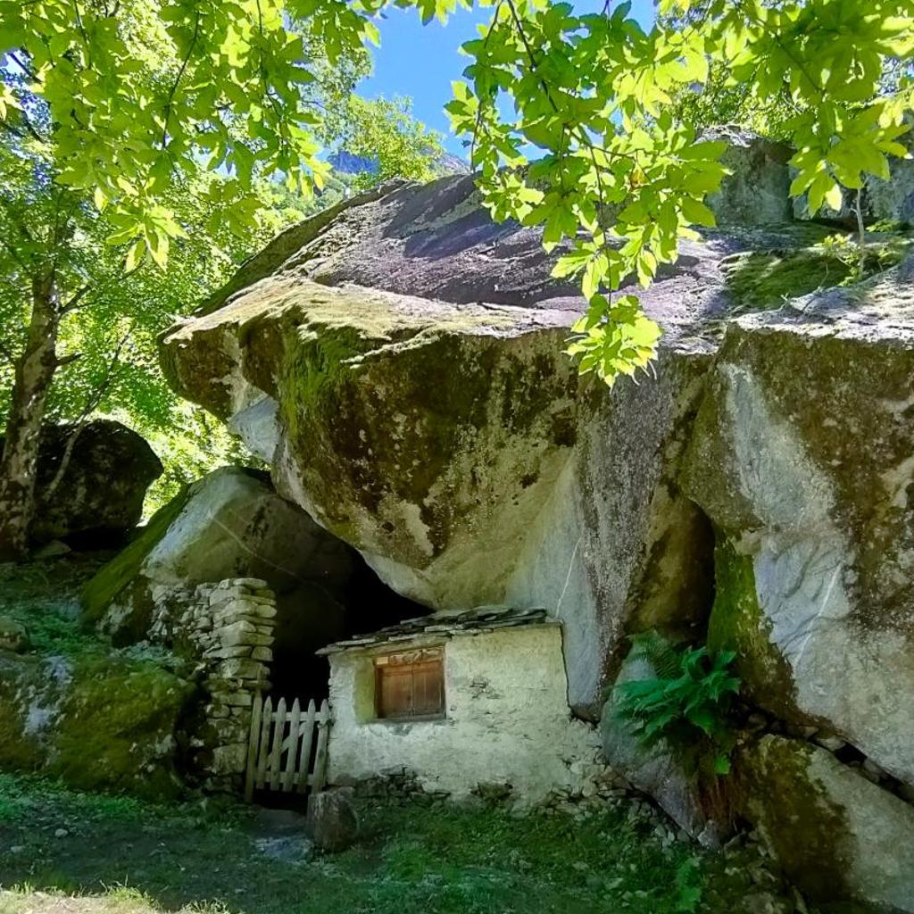 Image 16 - CASA ALLA CASCATA House by the Waterfall and Garden of Senses