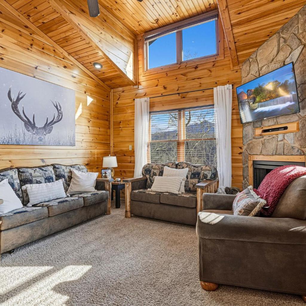 Photograph of Smoky Diamond Lodge by American Patriot Getaways