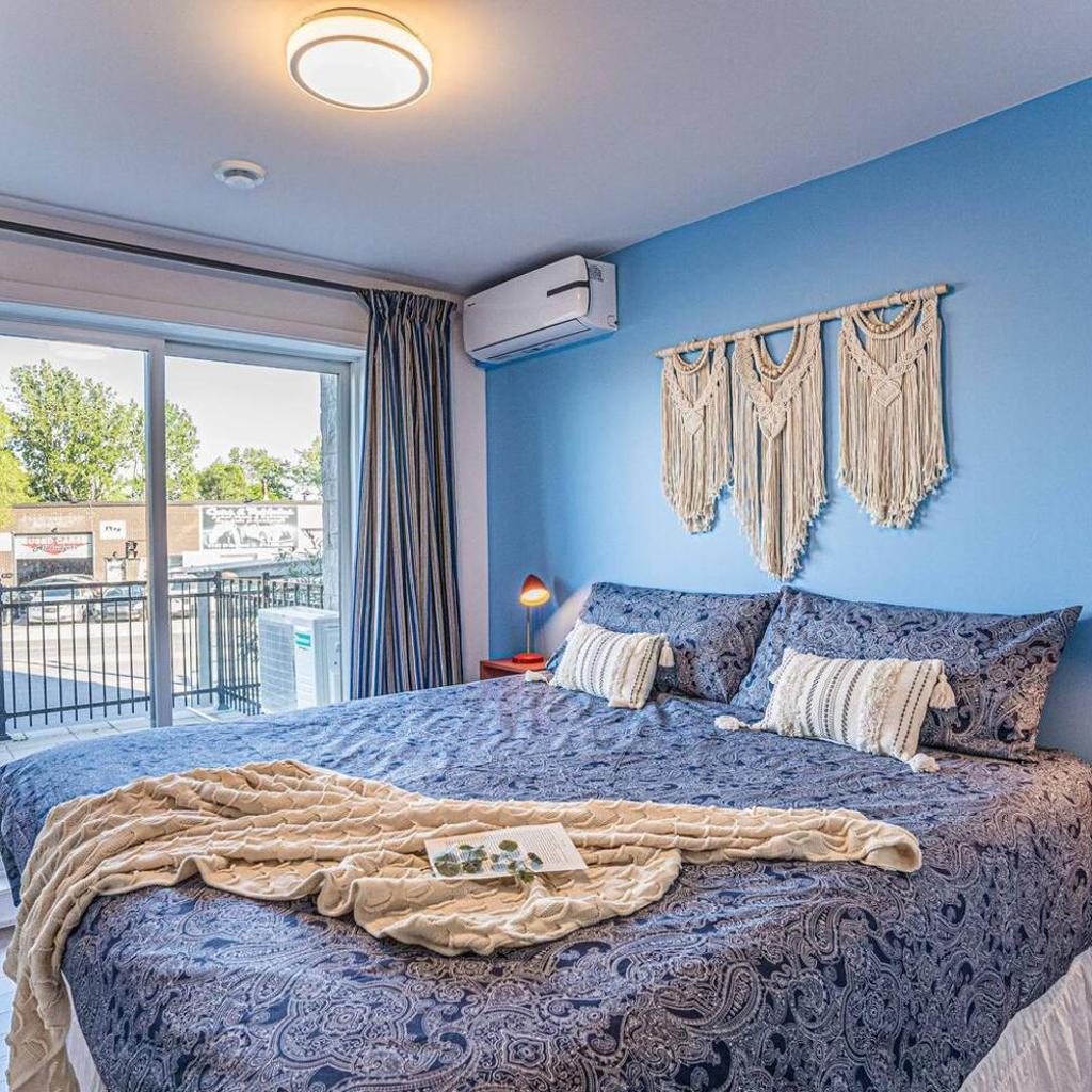 Photograph of Spacious 2 King Suite with Parking & Gym Near Downtown & Airport