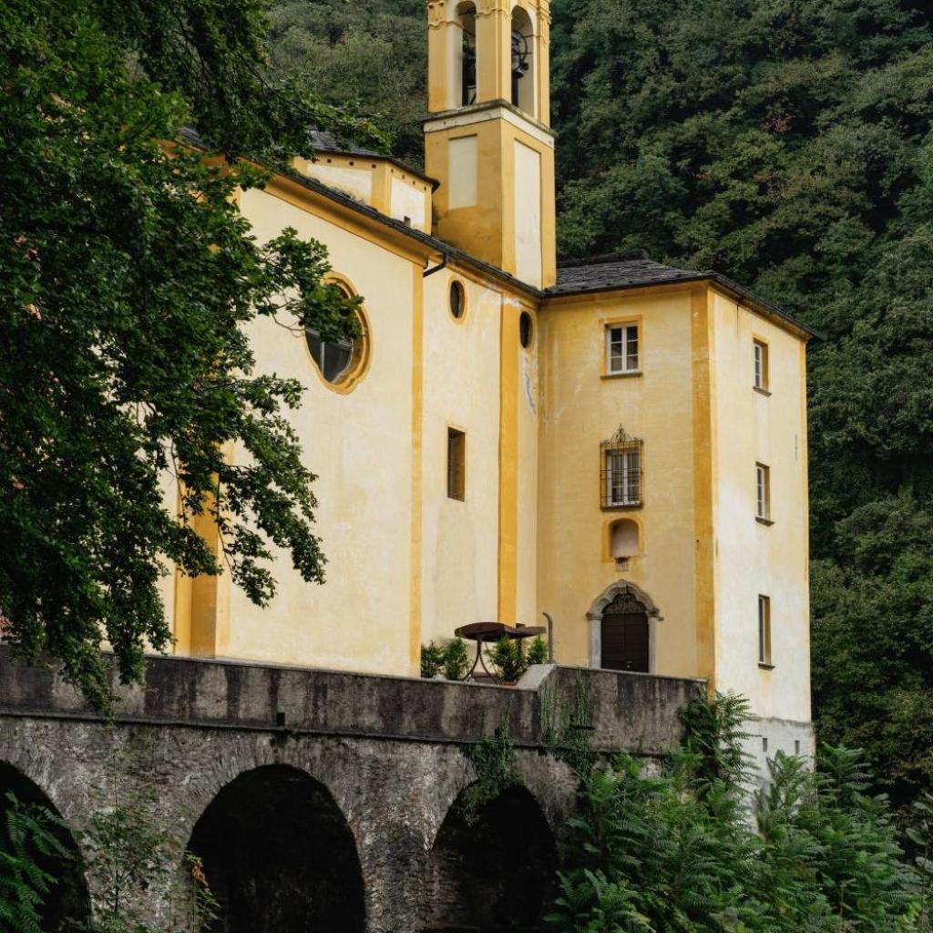 Image 6 - Holiday Home Palazzo Branca mit Blick auf den See- by Interhome