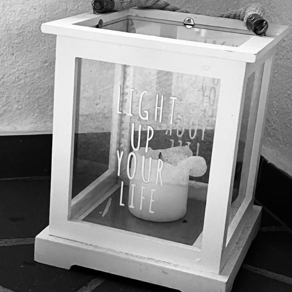 Carousel image 18