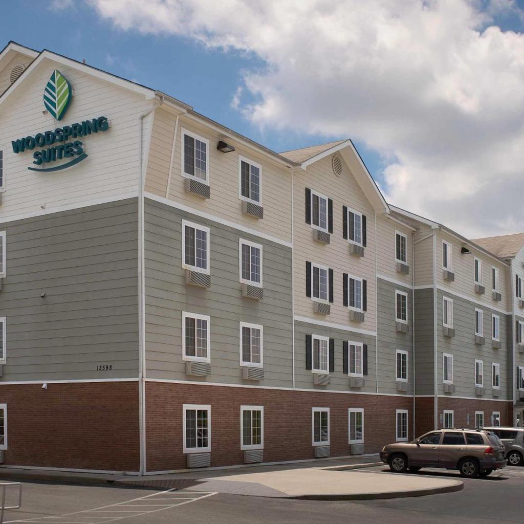 Photograph of WoodSpring Suites San Antonio North Live Oak I-35