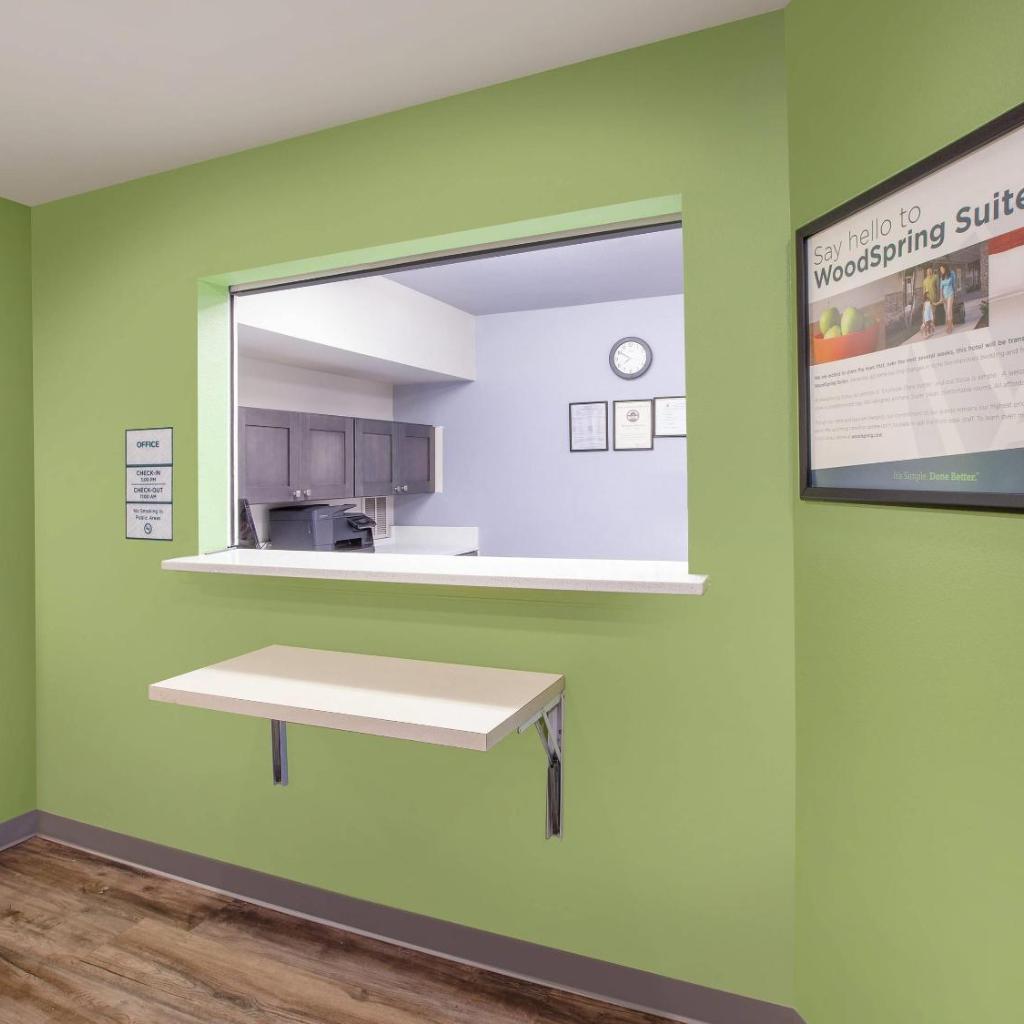 Photograph of WoodSpring Suites San Antonio North Live Oak I-35