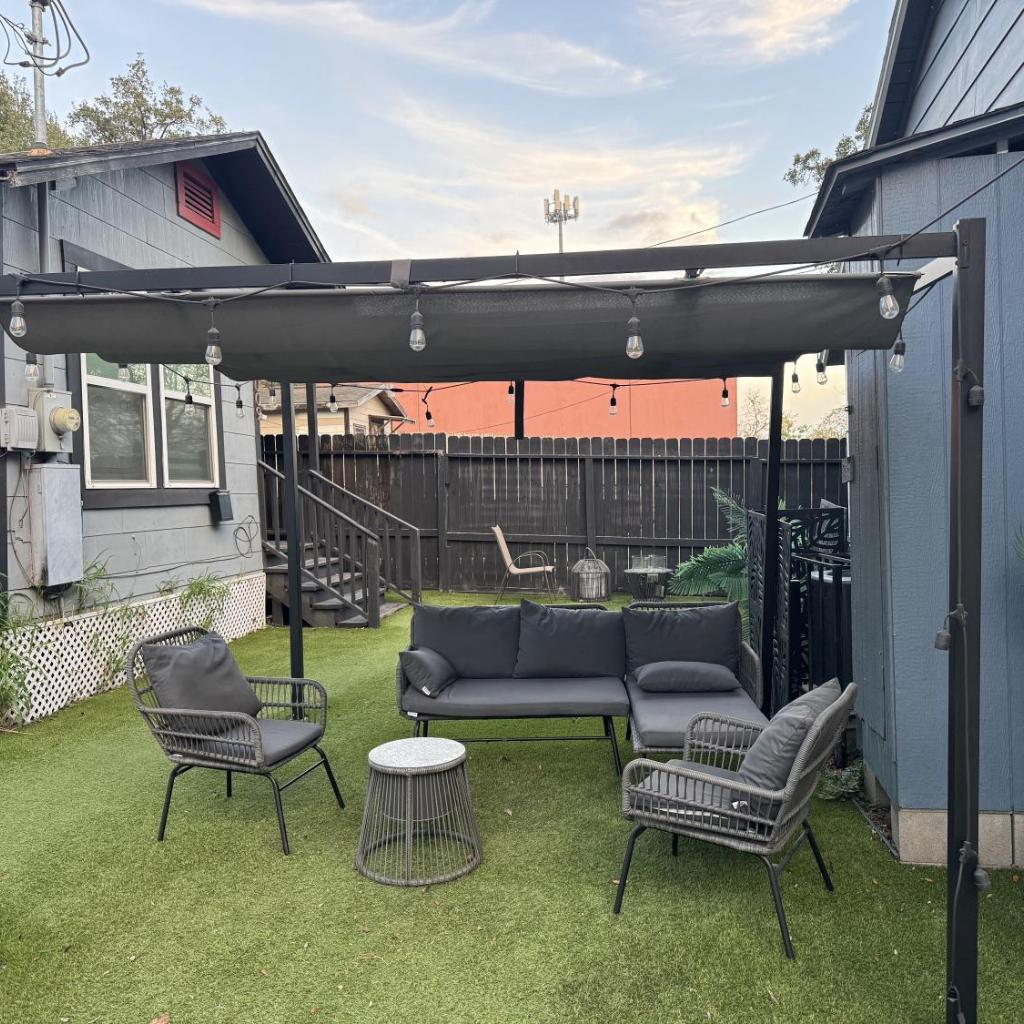 Photograph of Amazing 2-bedroom house in Houston downtown