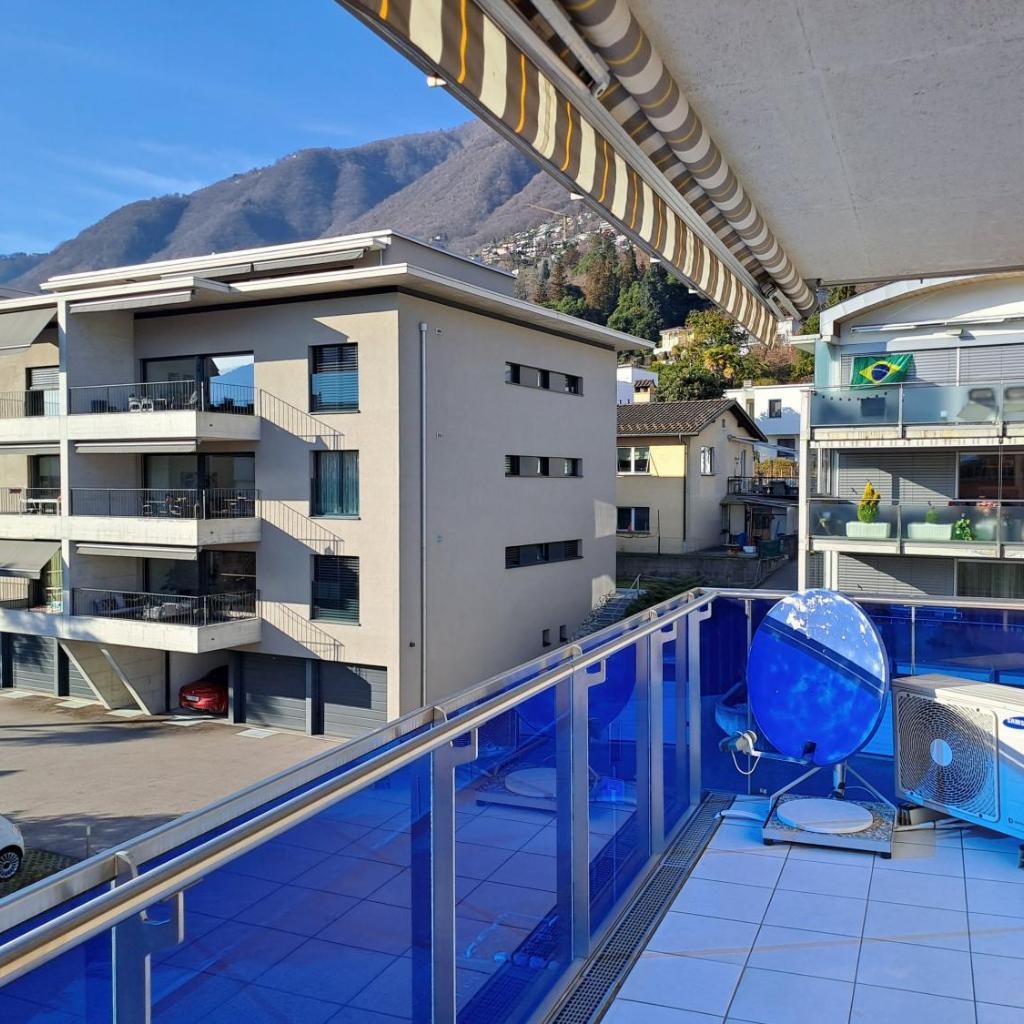 Image 2 - Casa Verbanella2 by HolAp SA