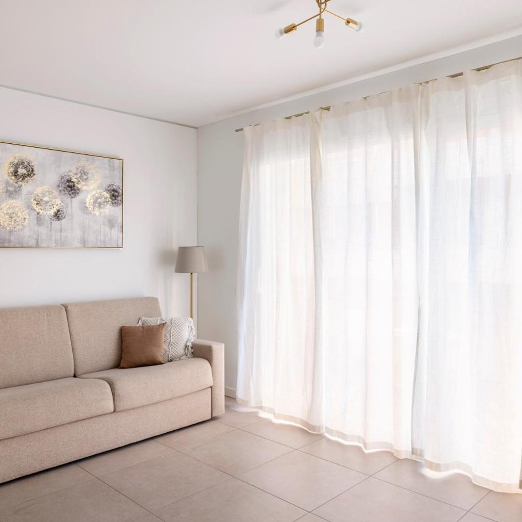 Image 100 - Magic Deluxe Suites - Free Parking