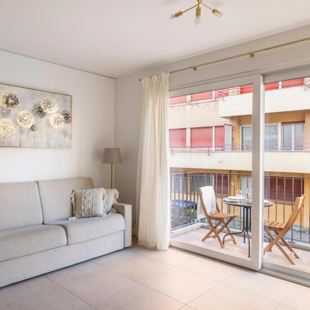 Image 108 - Magic Deluxe Suites - Free Parking
