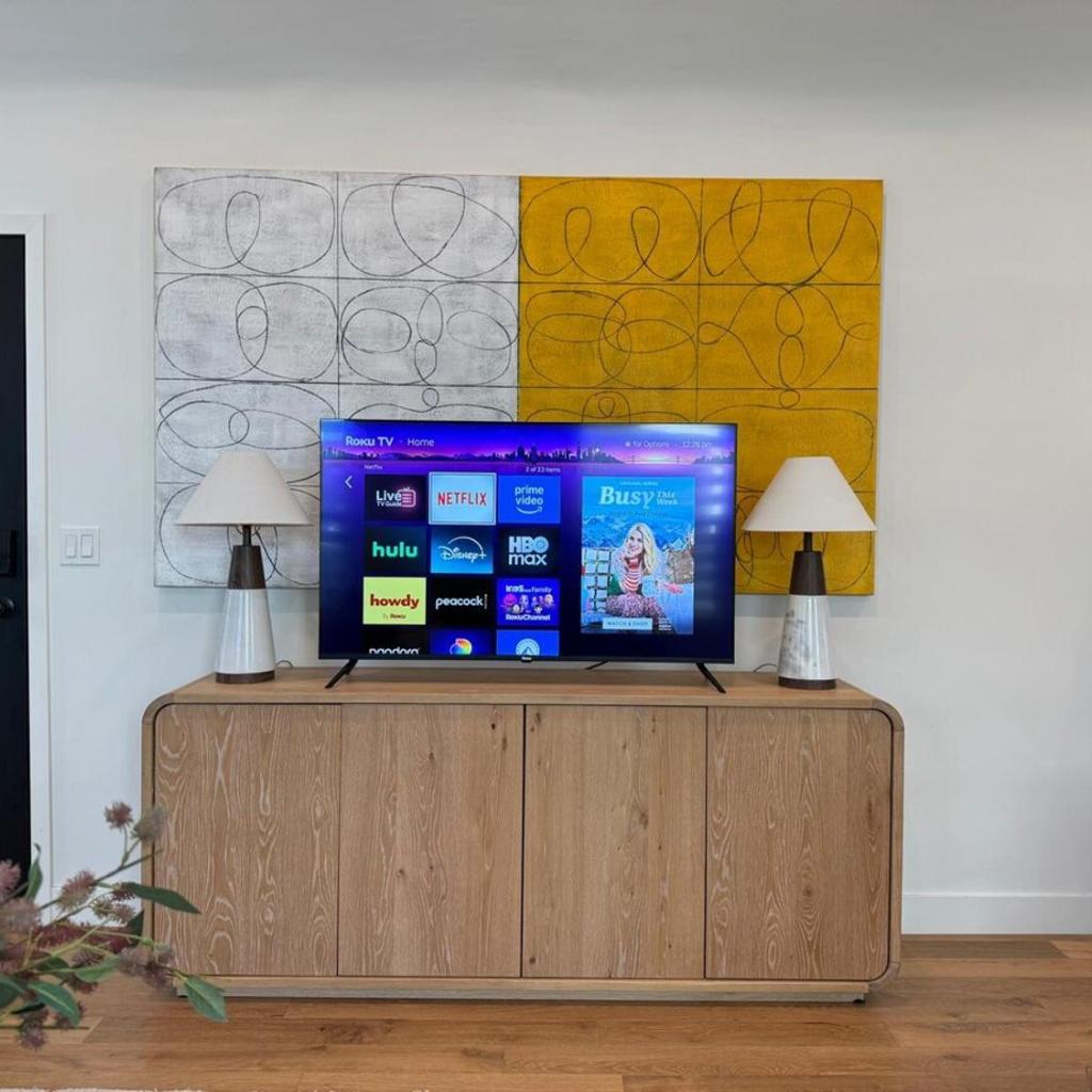 Photograph of Modern Mid-Wilshire Escape Prime Spot