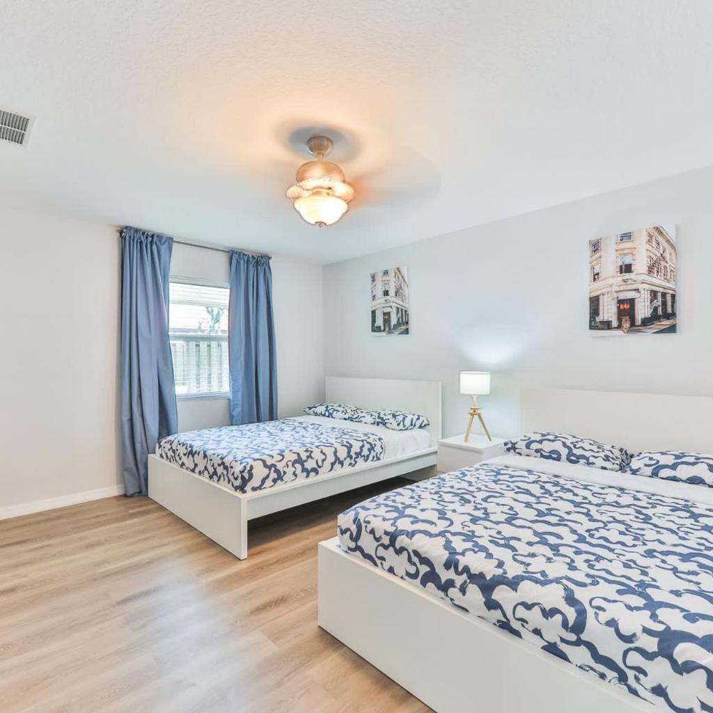 Photograph of Fort Lauderdale Family Bestseller