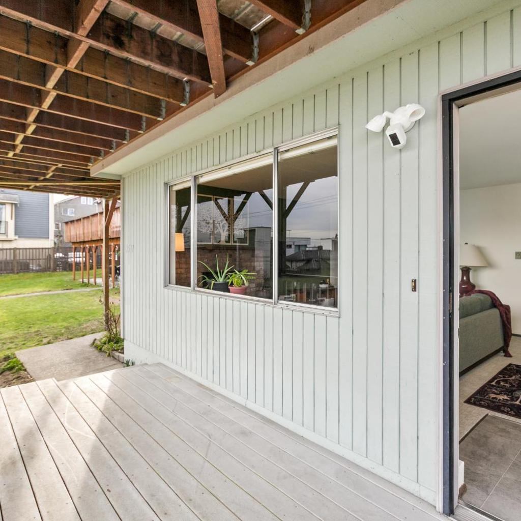 Photograph of Cozy Hilltop Seattle Stay with Yard & Parking