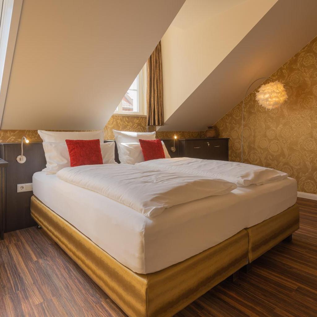 MOMENTS Boutique Hotel — 