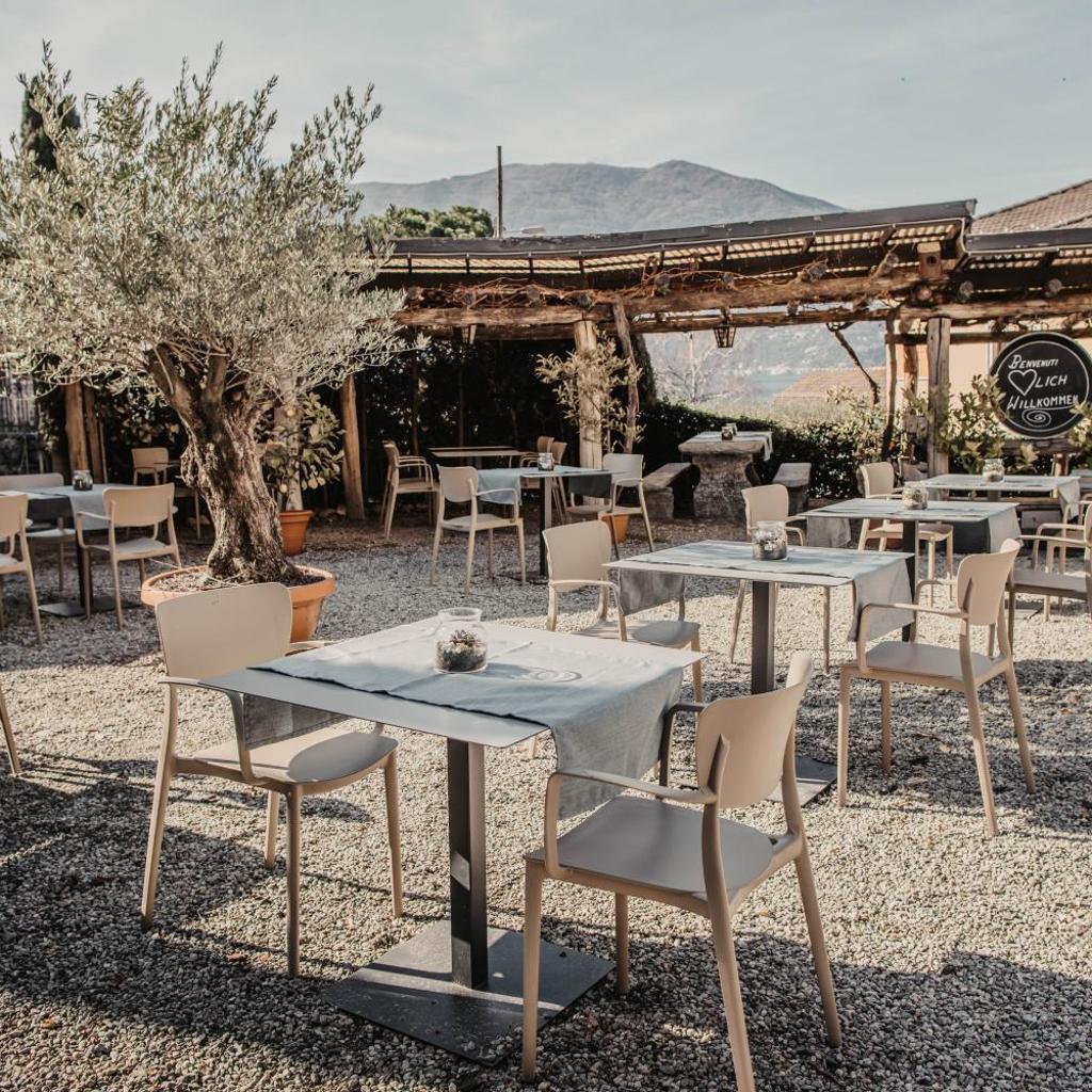 Image 9 - Al Portico