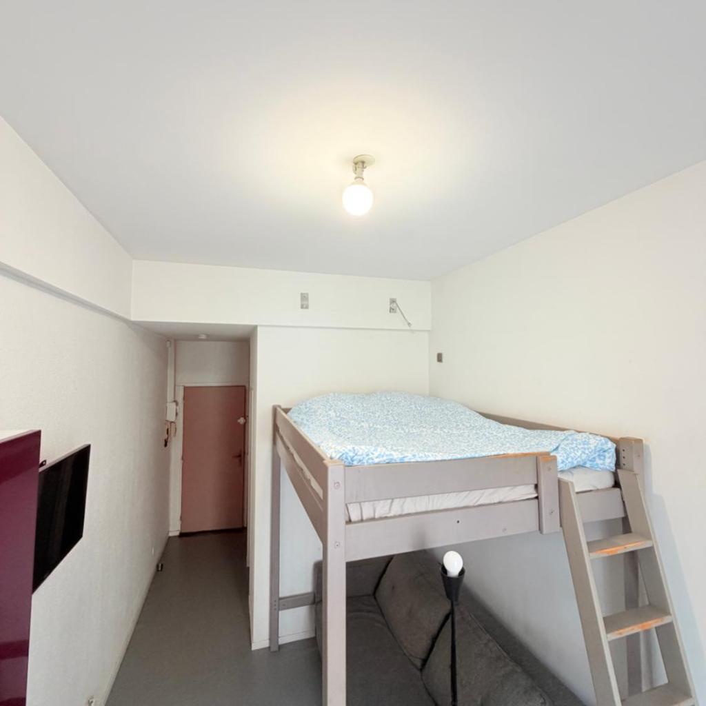 Photograph of Bordeaux studio près de Pey Berland