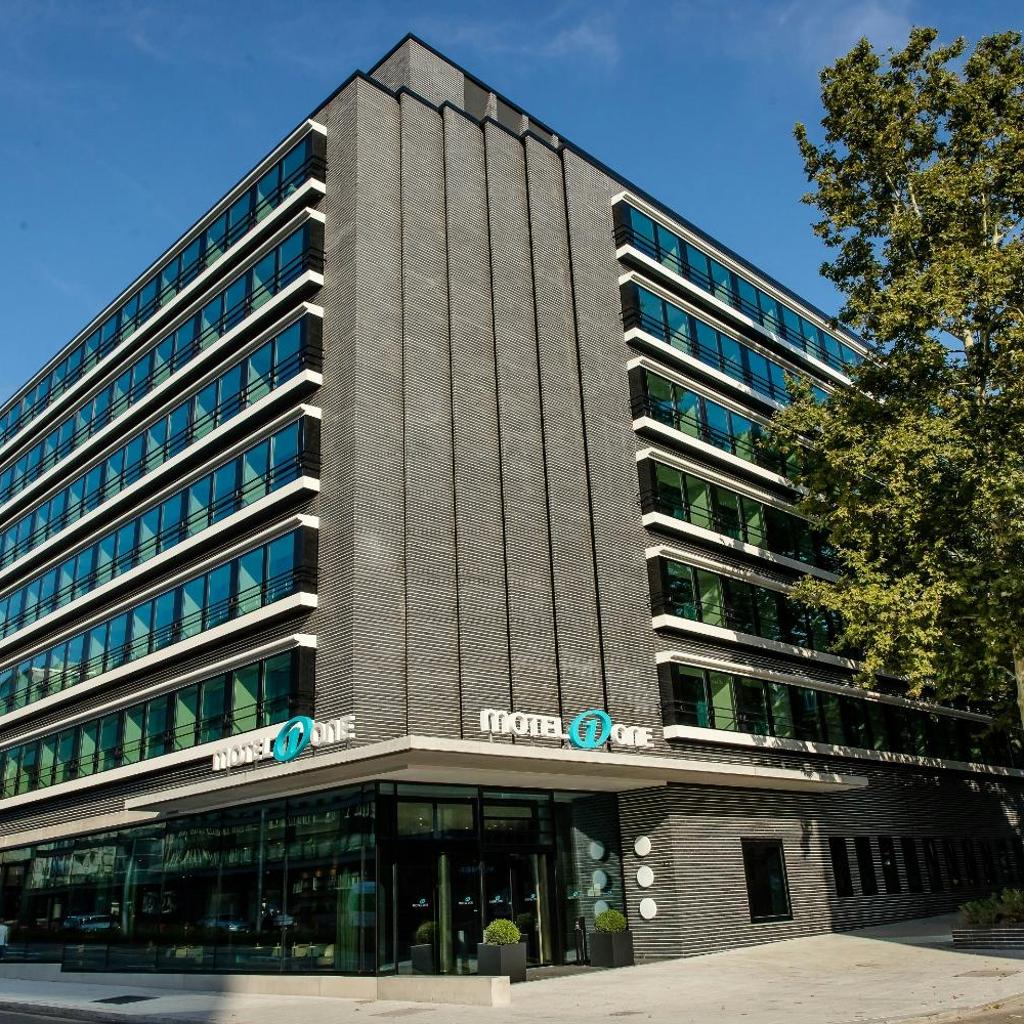 Photograph of Motel One Stuttgart-Hauptbahnhof