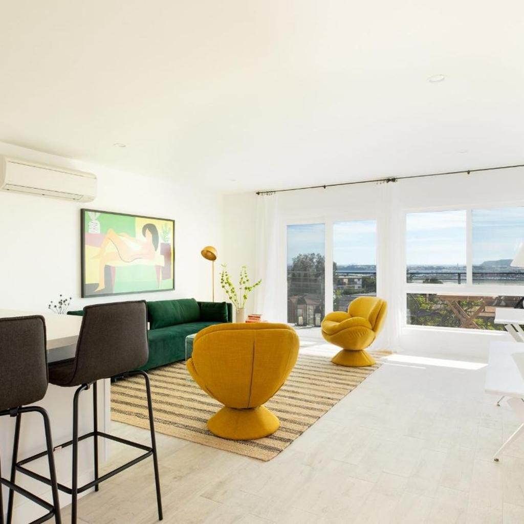 Photograph of Avalon II by AvantStay Chic Stylish San Diego Condo w Vibrant Interiors