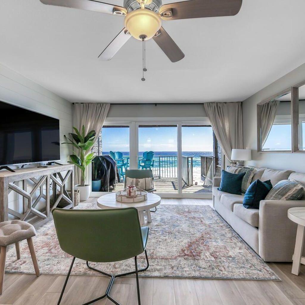 Photograph of Weekender by AvantStay