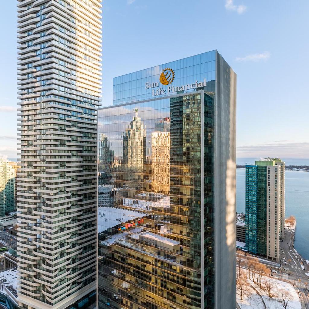 Photograph of Modern Studio Condo High Floor Downtown Toronto