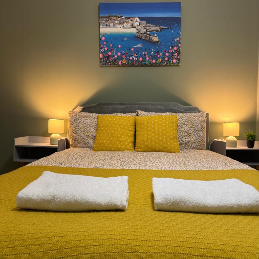 Photograph of Central Home near Edinburgh Castle with Free Private Parking