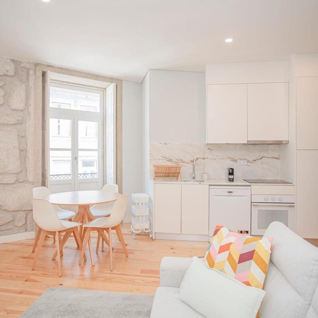 Photograph of Liiiving in Porto - Aliados Stone Apartment