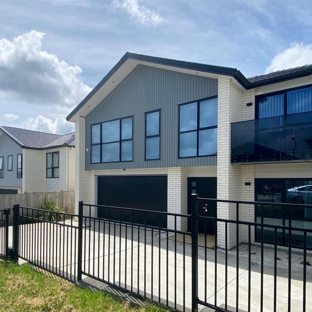Photograph of Koromeke Luxury 370sqm New Build, Ideal for Groups