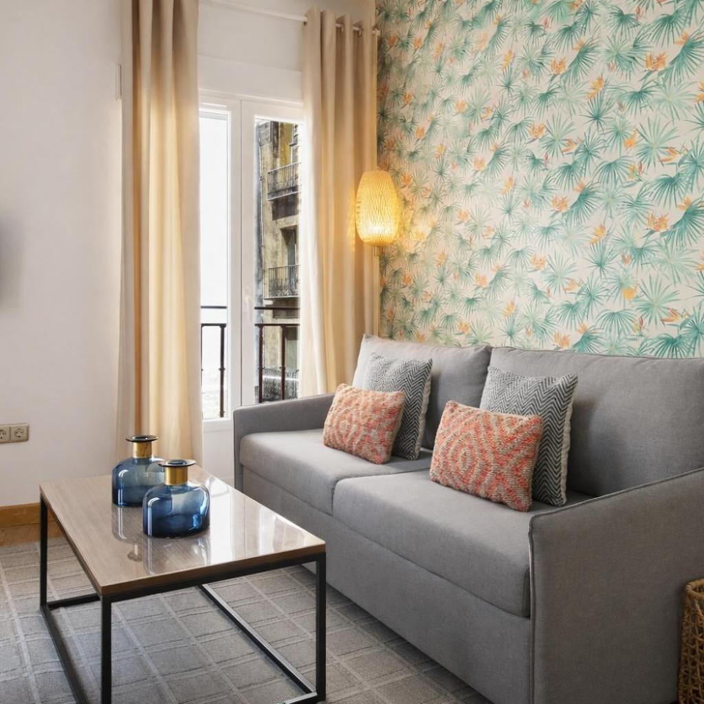 Photograph of Suites Familiares Gran Vía