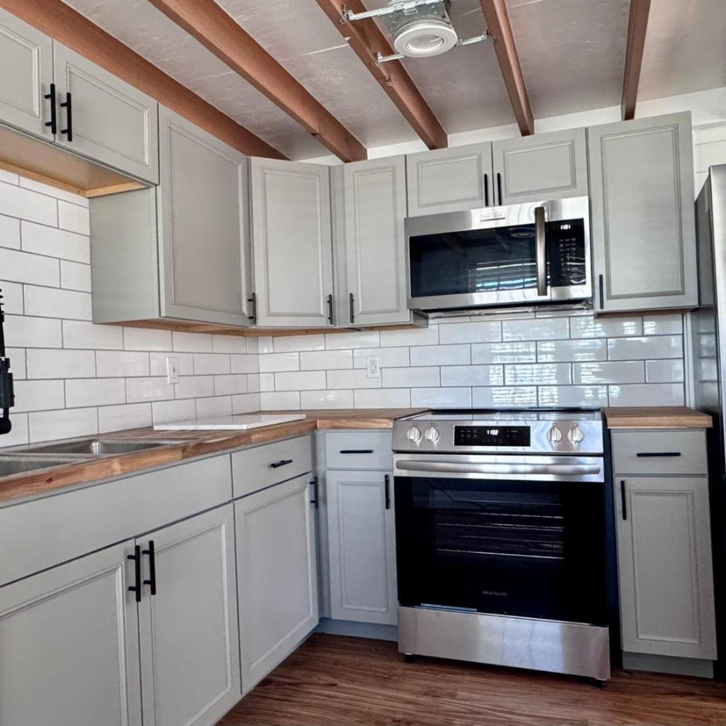 Photograph of Cute Barn Guesthouse - Minutes from Downtown and major Attractions