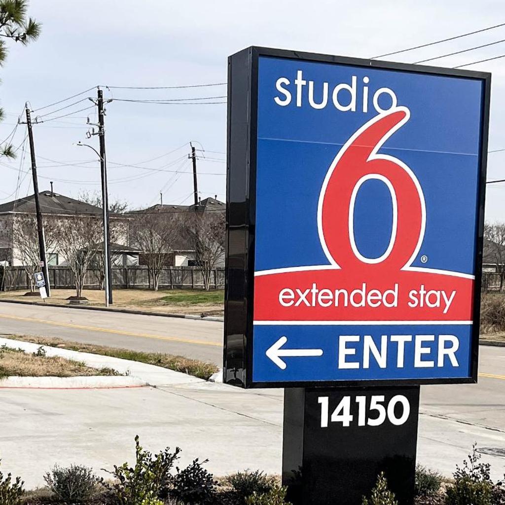 Photograph of Studio 6 Houston TX Pearland Medical Center