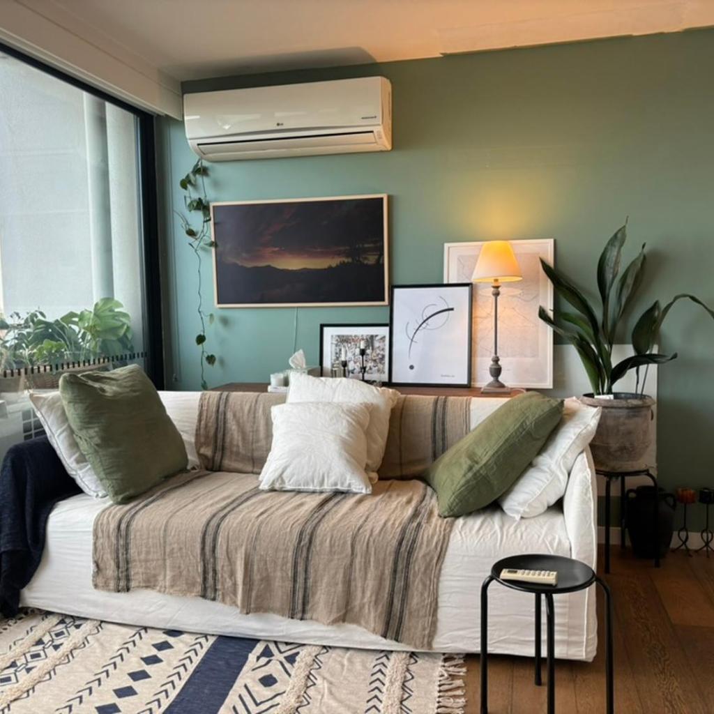 Photograph of Deluxe 2-Bed with Stunning Bay Views in Melbourne