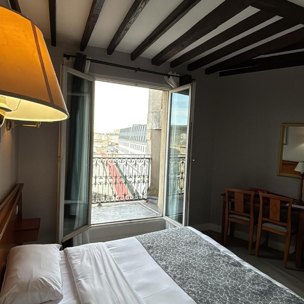 Photograph of Hotel Richmond Gare du Nord