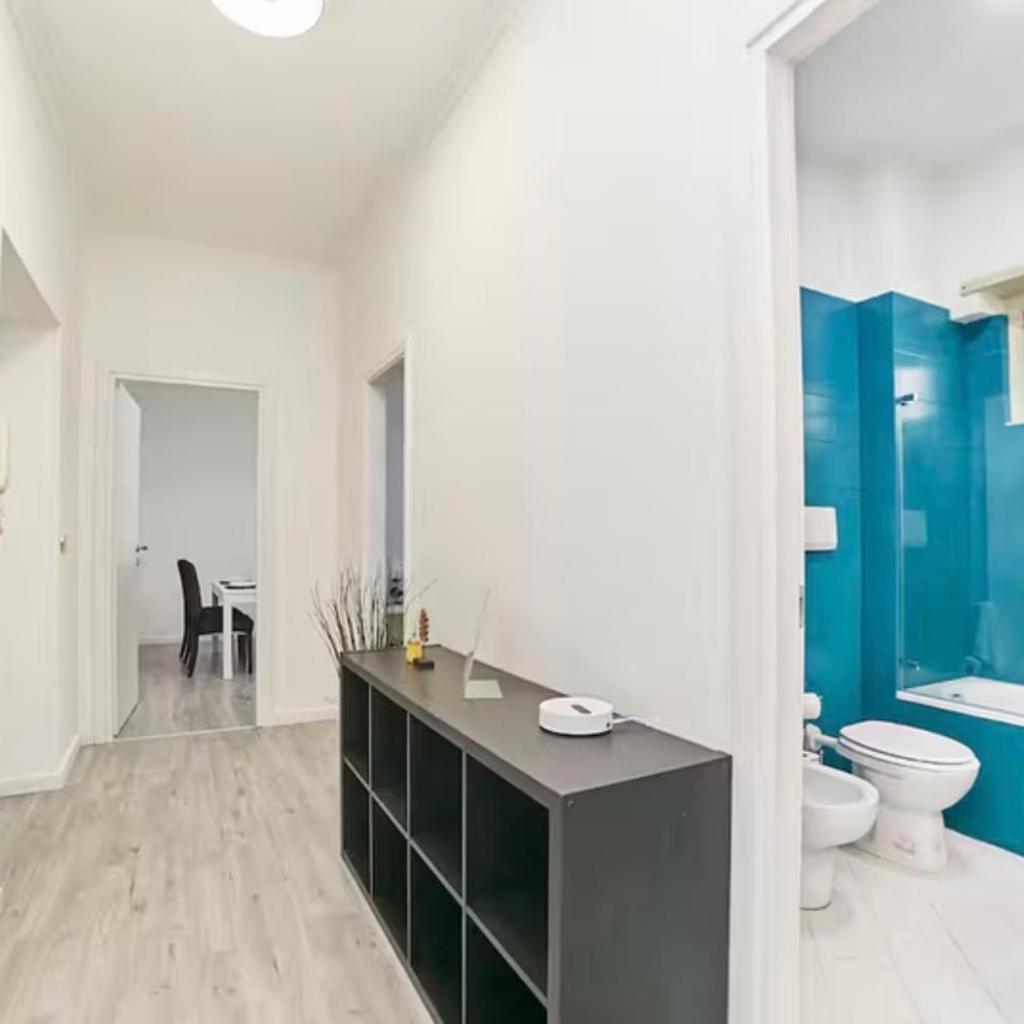 Photograph of Metro Roma Home