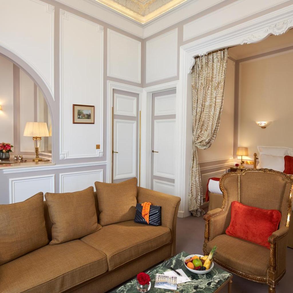 Photograph of Hôtel Regina Louvre
