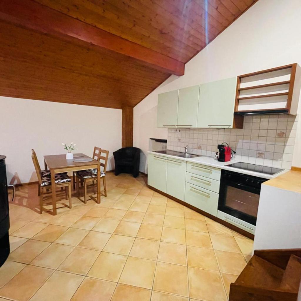 Image 3 - Chiasso Suisse Apartament - RentuGoo Travel