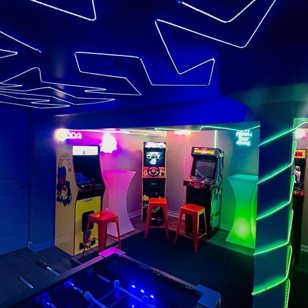 Photograph of Arcade • Theater • Gym • Office • Sleeps 15