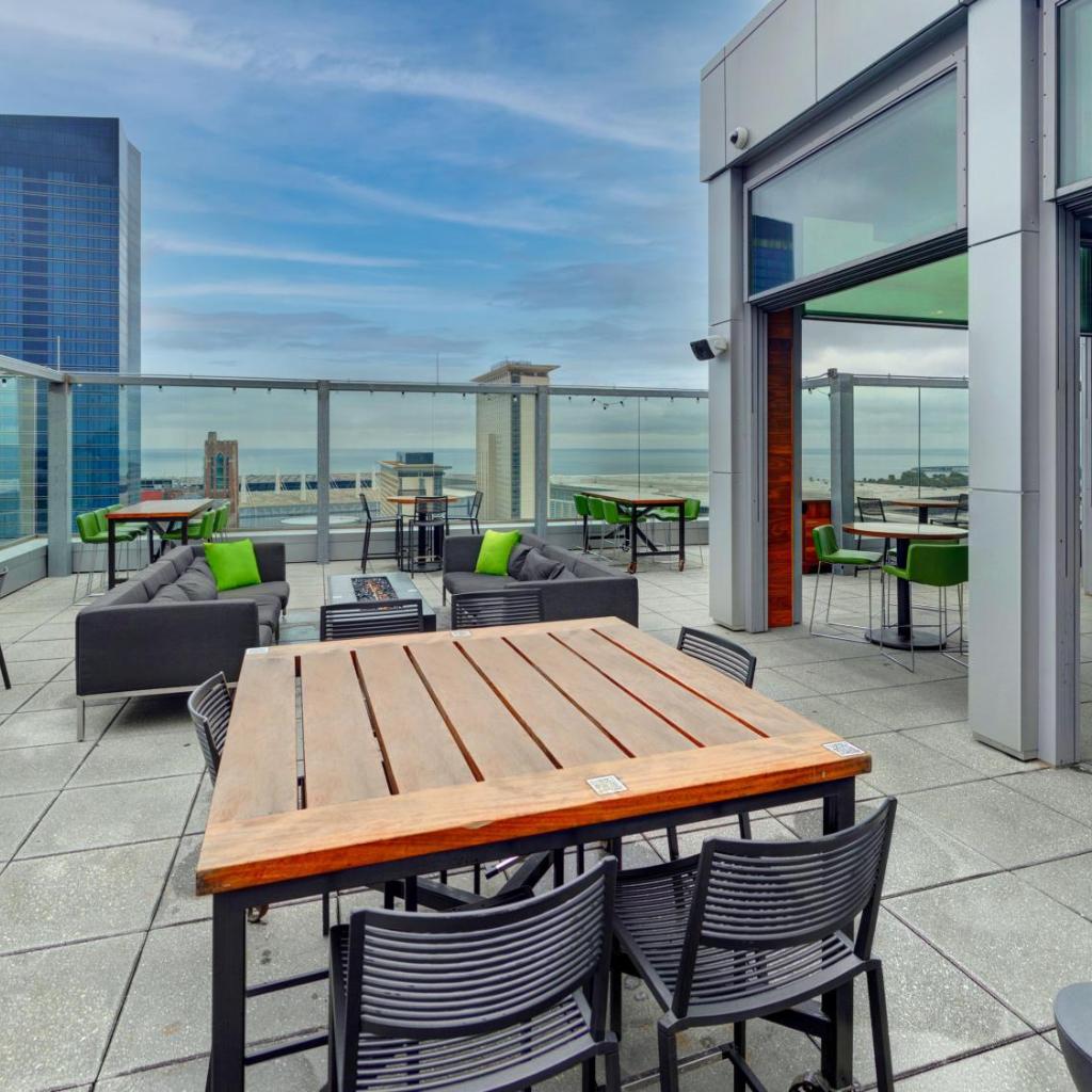 Photograph of Hilton Garden Inn Chicago McCormick Place