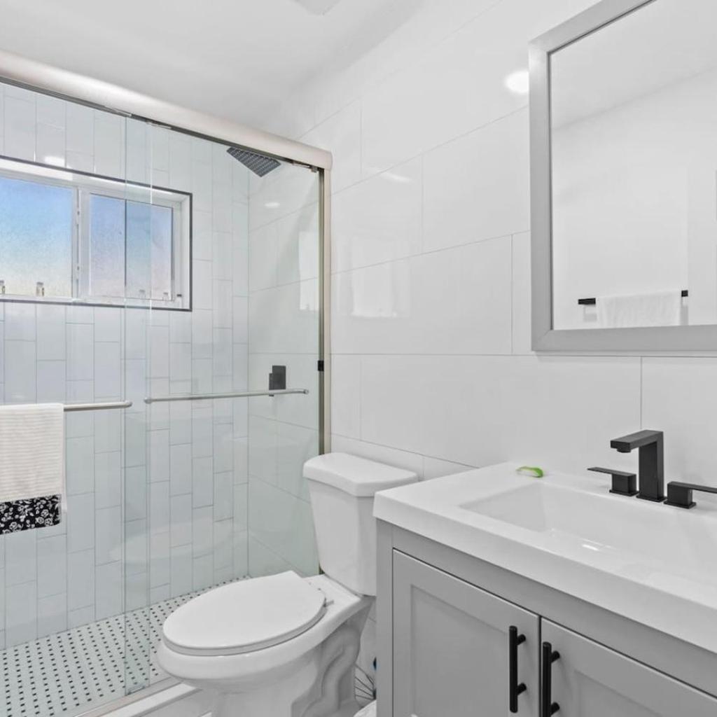 Photograph of TilahStays Pool House 10 min to Beach