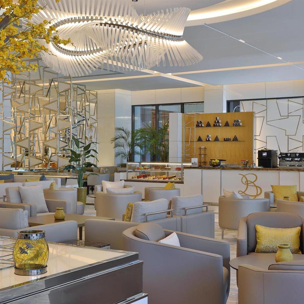 Hilton Dubai Palm Jumeirah — 