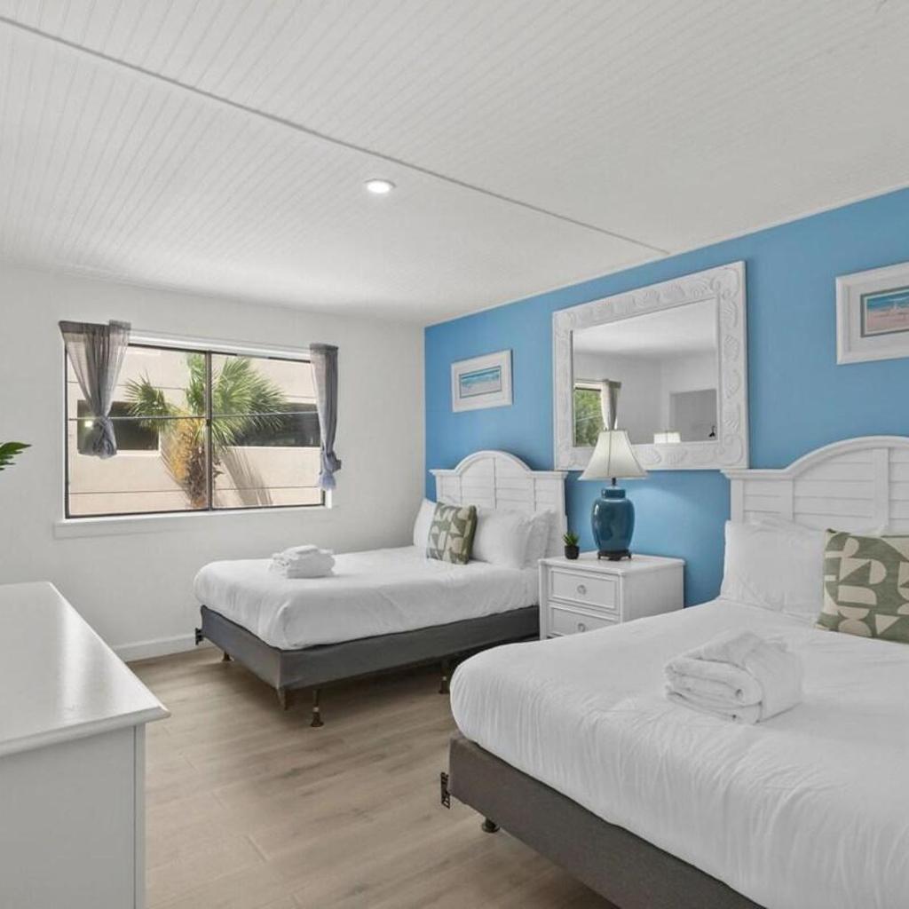Photograph of Myrtle Dunes- Across from Beach, Pet Friendly