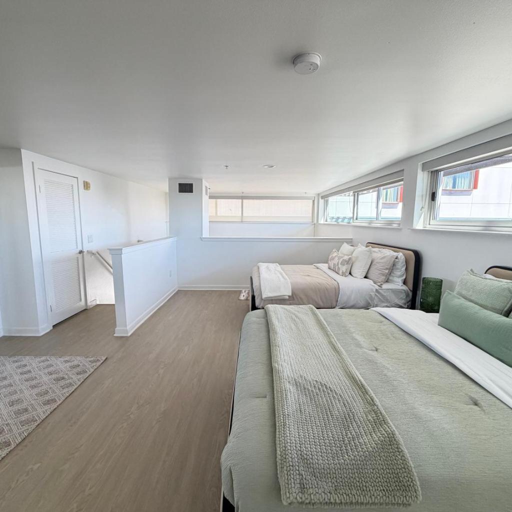 Photograph of Santa Monica Pier 1 bedroom loft