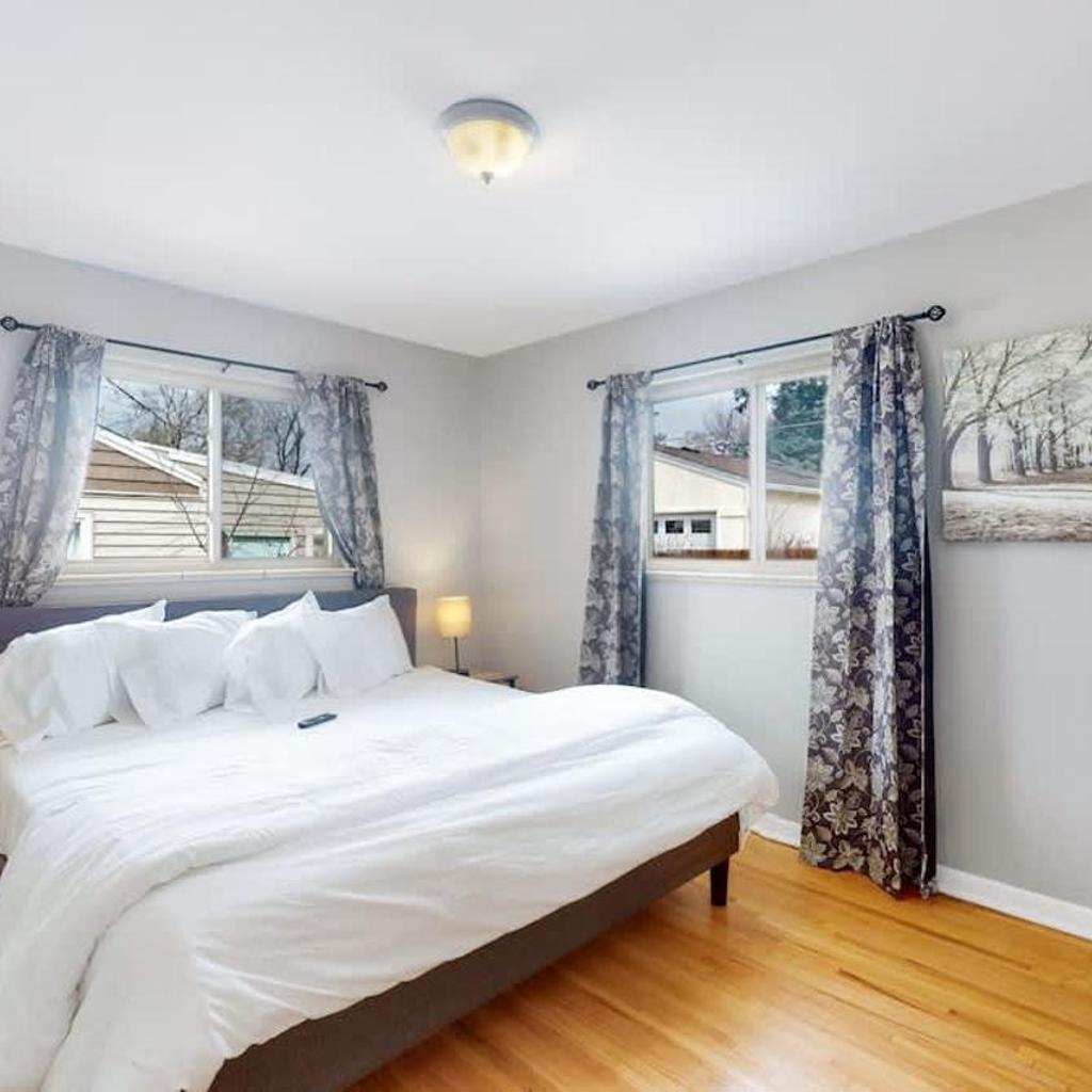 Photograph of Peaceful retreat in quite neighborhood