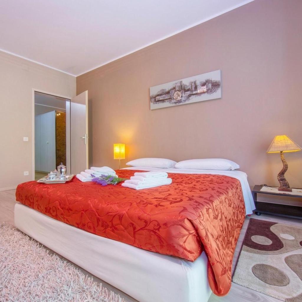 Image 13 - Maraini Elegante - Happy Rentals