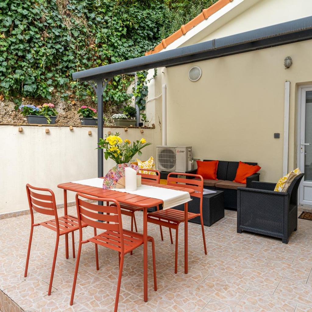 Photograph of Ecrin au calme, terrasse & parking, Nice
