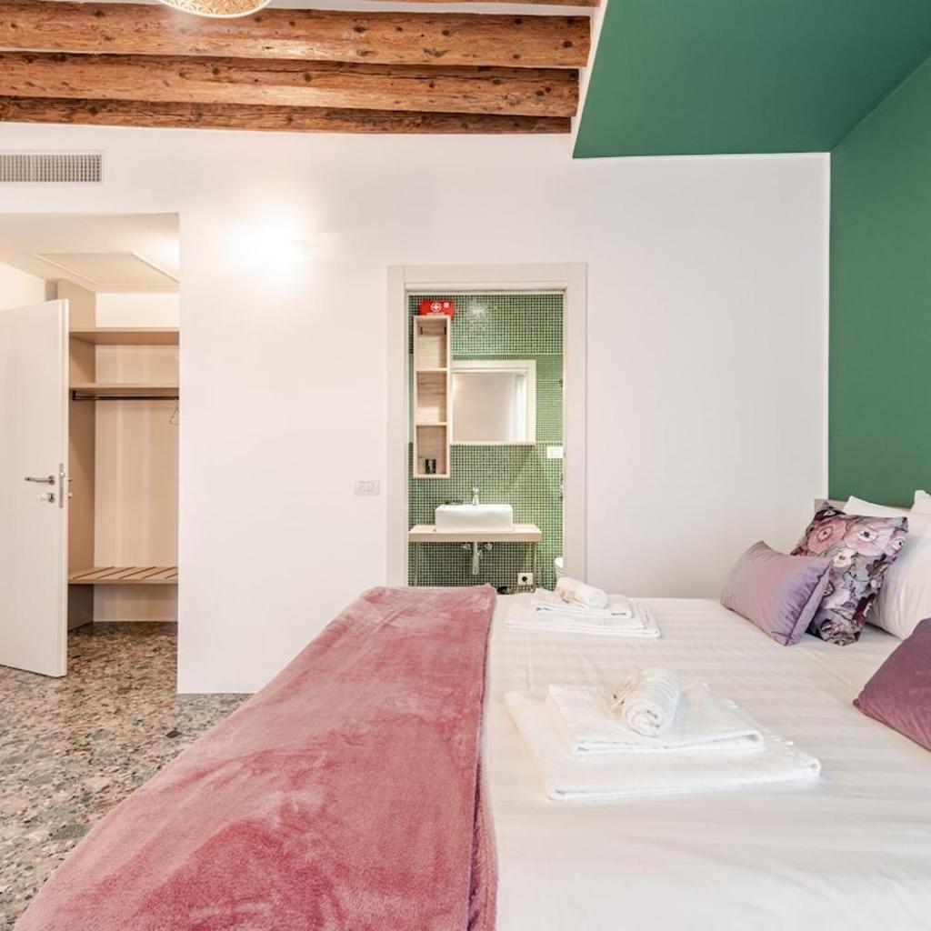 Photograph of Venice Center Gaffaro Aparthotel 5 Minutes From Parking
